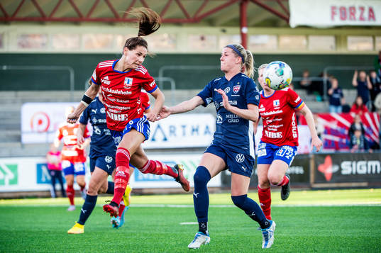 Vittsjös Elisabet Klinga mot FC Rosengårds Olivia Schough