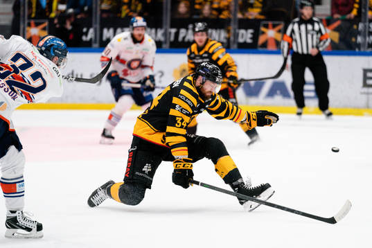 Växjös Lukas Bengtsson och Skellefteås Tom Kühnhackl