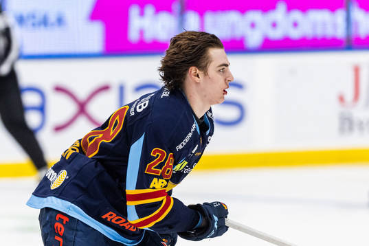 Djurgårdens Liam Öhgren utan hjälm