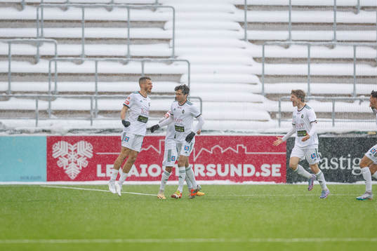 Skövde AIKs Yoann Fellrath  jublar