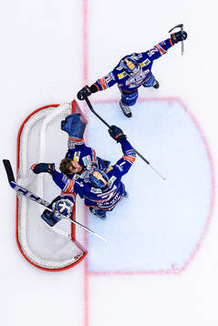 Växjös målvakt Emil Larmi, Hardy Häman Aktell och Joel