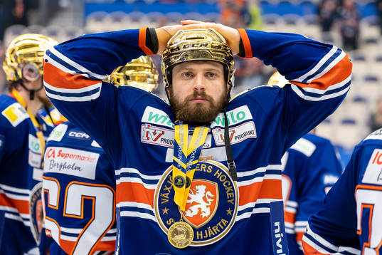 Växjös Lukas Bengtsson jublar