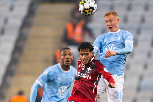 Malmö FFs Hugo Larsson och IFK Norrköpings Laorent Shabani