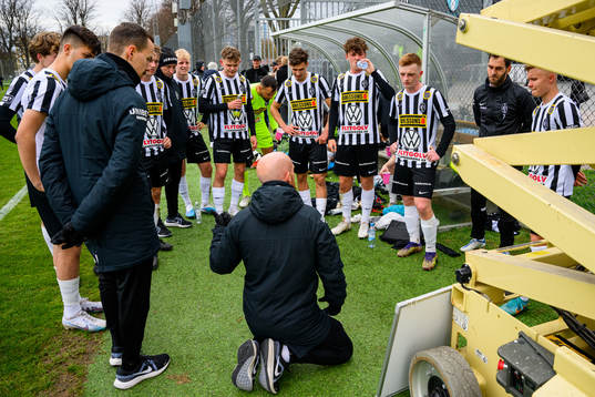 Landskronas spelare samlas