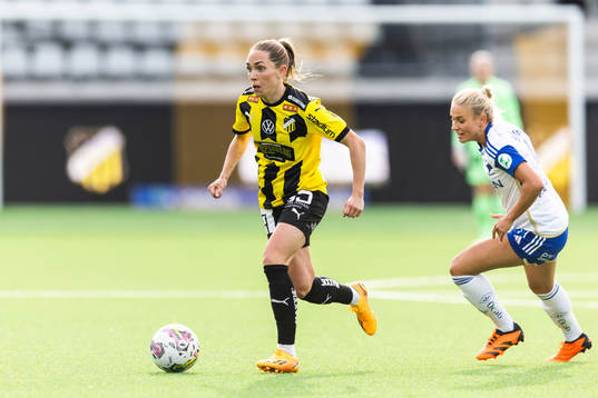Häckens Elin Rubensson och IFK Norrköpings Elsa Burvall