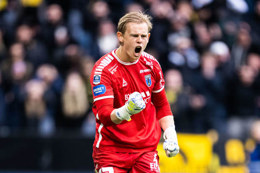 Sirius målvakt Jakob Tånnander jublar