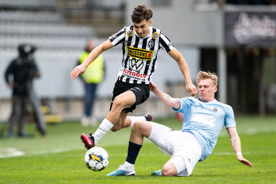 Landskronas Camil Jebara och Gefles Oskar Karlsson