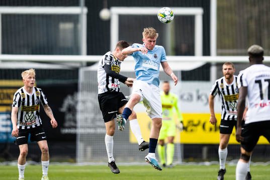 Landskronas Robin Dzabic och Gefles Oskar Karlsson