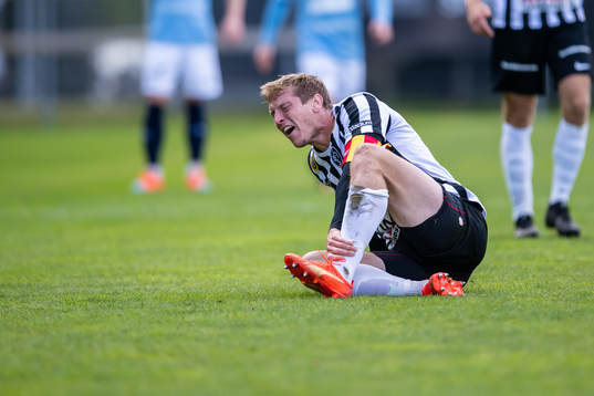 Landskronas Philip Andersson har ont