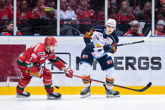 Modos Pontus Näsen och Djurgårdens Liam Öhgren