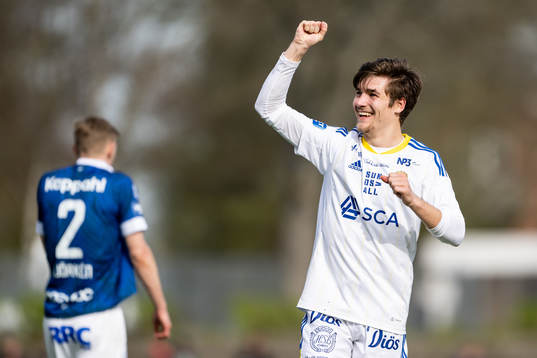 GIF Sundsvalls Johan Bengtsson jublar