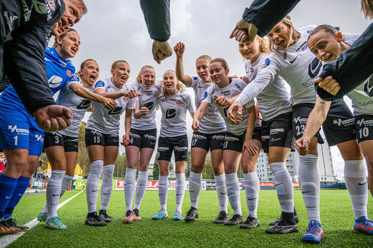 Ida Norstrøm, Marie Rekdal Johannsdottir, Helle Stenersen, Tomine Svendheim, Sigrid Kristina Reidun Aas, Kaia Bjelde Hjelmhaug, Malin Book Dalsgård, Lena Soleng Hansen and Miljana Ivanovic of Arna-Bjørnar ahead of the Toppserien football match between Brann and Arna-Bjørnar on May 2, 2023 in Bergen.