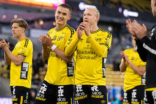 Elfsborgs Gustaf Lagerbielke och André Boman jublar