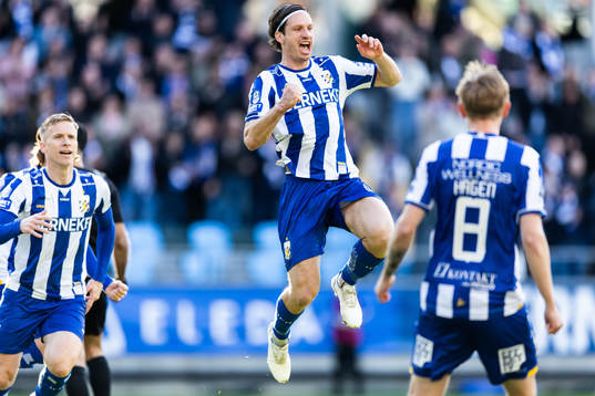 IFK Göteborgs Gustav Svensson jublar efter 1-0