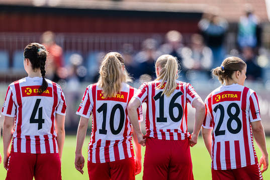 Vilde Mailen Korssjøen Asbøll, Emma Granlind, Elea Synnøve Johansen and Mali Motrøen Trøan of TIL 2020 ahead of the 1. division football match between Øvrevoll Hosle and TIL 2020 on May 6, 2023 in Bærum.