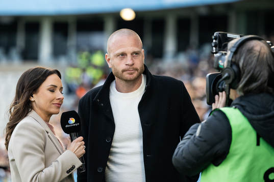 AIKs tränare Andreas Brännström intervjuas