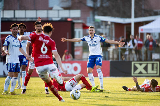 IFK Norrköpings Vito Hammershöy-Mistrati , Jesper Ceesay
