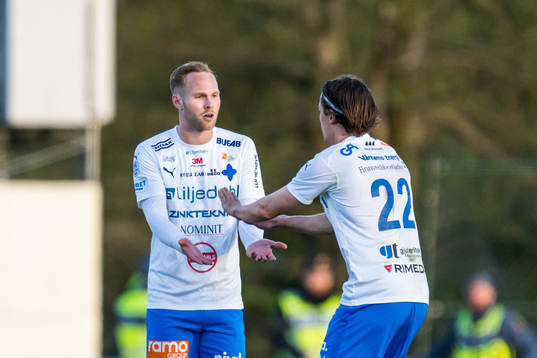 Värnamos Gustav Engvall jublar efter 3-1