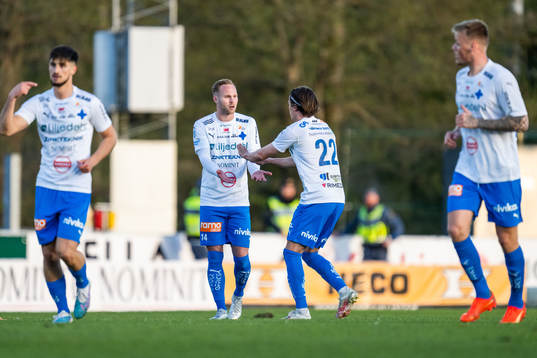 Värnamos Gustav Engvall jublar efter 3-1