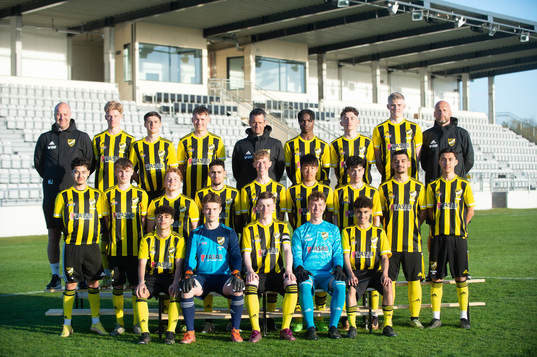 Lagbilder IFK Hässleholms ungdomslag i Hässleholm 8 maj