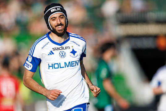 IFK Norrköpings Kristoffer Khazeni jublar efter 1-3