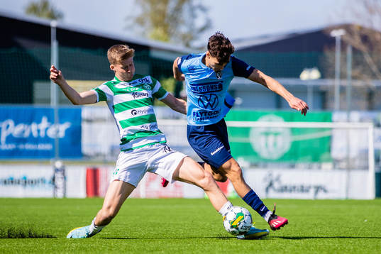 Västerås SKs Patric Åslund och Landskronas Camil Jebara