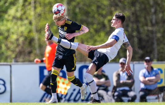 Växjö Norras Bastian Gustafsson och Växjö BKs Valentino Srpcanski