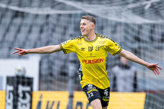 Elfsborgs Alexander Bernhardsson jublar