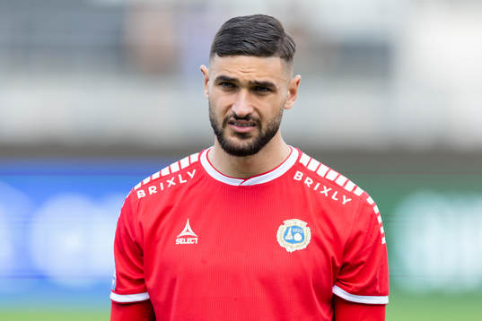 Utsiktens målvakt Elias Hadaya på line up innan  fotbollsmatchen i Superettan mellan Utsikten och Brage den 14 maj 2023 i Göteborg. 