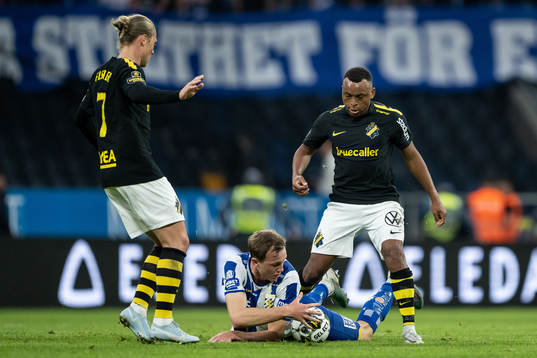 AIKs Viktor Fischer och Abdussalam Magashy mot IFK