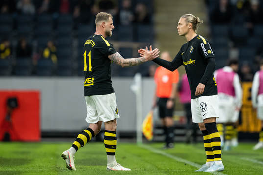 AIKs John Guidetti byts ut för Viktor Fischer