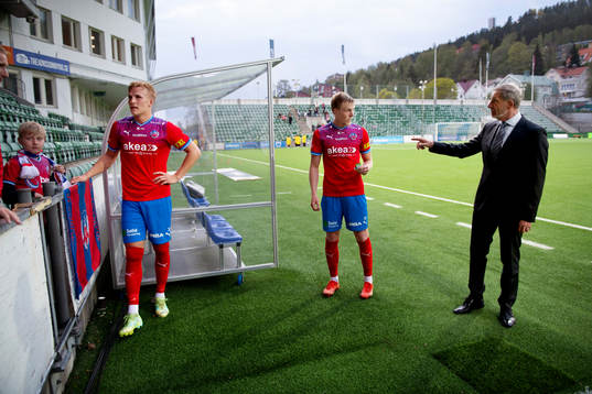 Helsingborgs Casper Widell, Emil Hellman och tränare Stuart Baxter