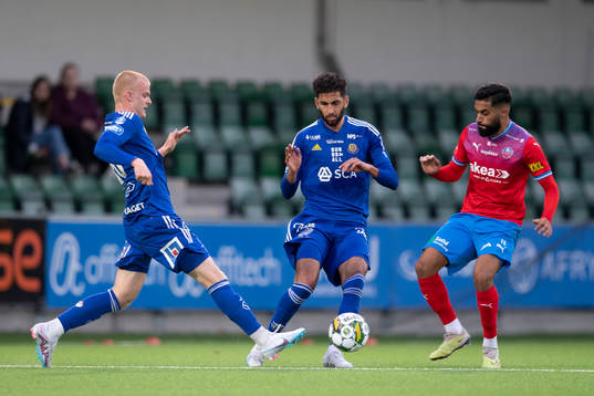 GIF Sundsvalls Lucas Forsberg, Paya Pichkah och Helsingborgs Amin Al-Hamawi