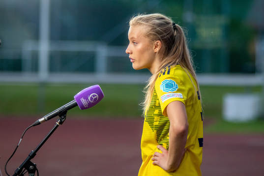 Smilla Holmberg of Sweden