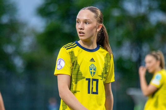 Nova Rolfsson of Sweden
