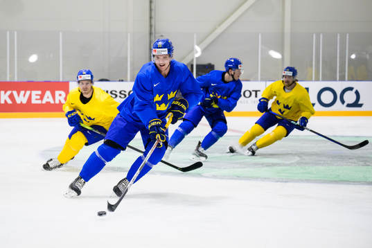 Oscar Lindberg, Jakob Silfverberg, Lucas Raymond and Anton