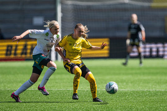 Rådas Hedda Sabel-Andersson och Elfsborgs Elin Johansson