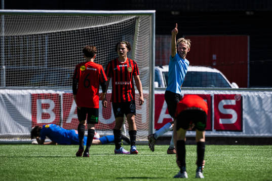 Landskronas Linus Lindeberg jublar efter 0-2