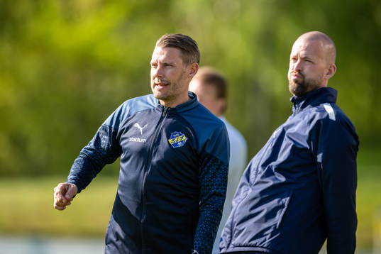 Eskilsminne IFs tränare Patrik Ingelsten och assisterande tränare Anders Schönberg