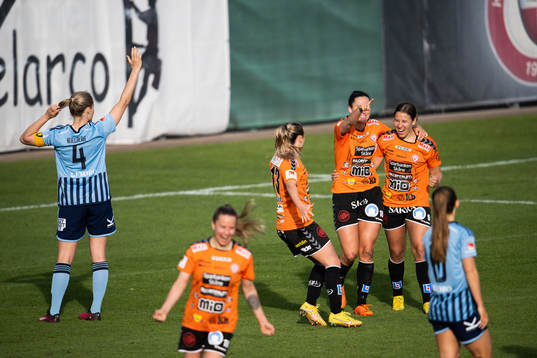 Kristianstads Evelyne Viens, Tabitha Michelle Tindell och