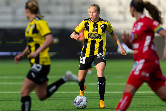 Häckens Julie Blakstad