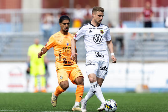 AFC Eskilstunas Ishak Shamoun och Östersunds Mykola Musolitin