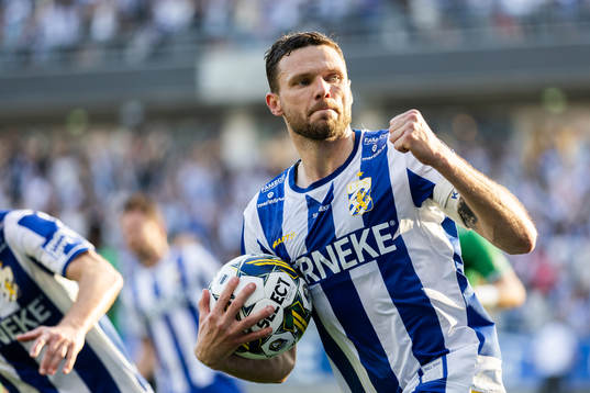 IFK Göteborgs Marcus Berg jublar efter 1-1