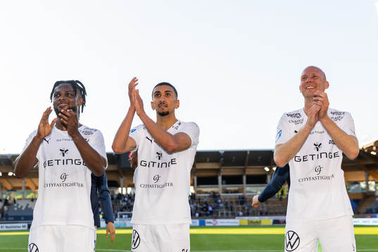 Halmstads spelare jublar