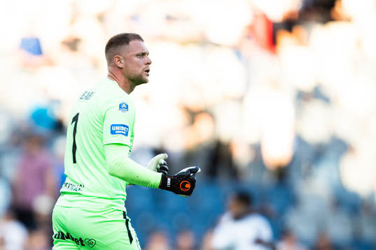 Halmstads målvakt Malkolm Nilsson Säfqvist jublar