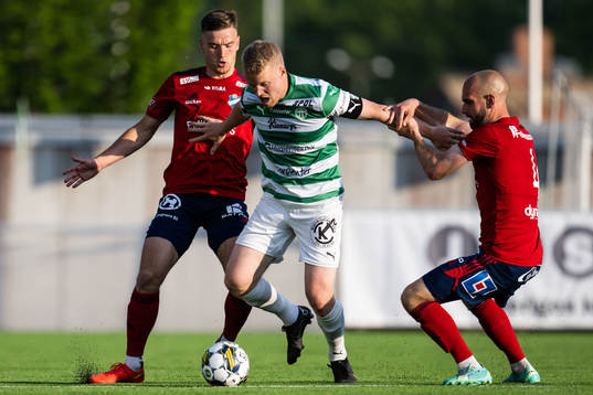 Västerås SKs Simon Johansson mot Östers Runar Thor