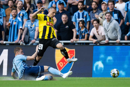 Djurgårdens Jesper Löfgren och Häckens Kristoffer Lund