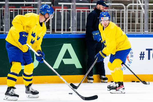 Dennis Rasmussen and Rasmus Sandin of Sweden at a practice