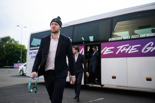Alexander Nylander of Sweden arrives to the arena for the