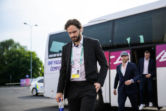 Timothy Liljegren of Sweden arrives to the arena for the